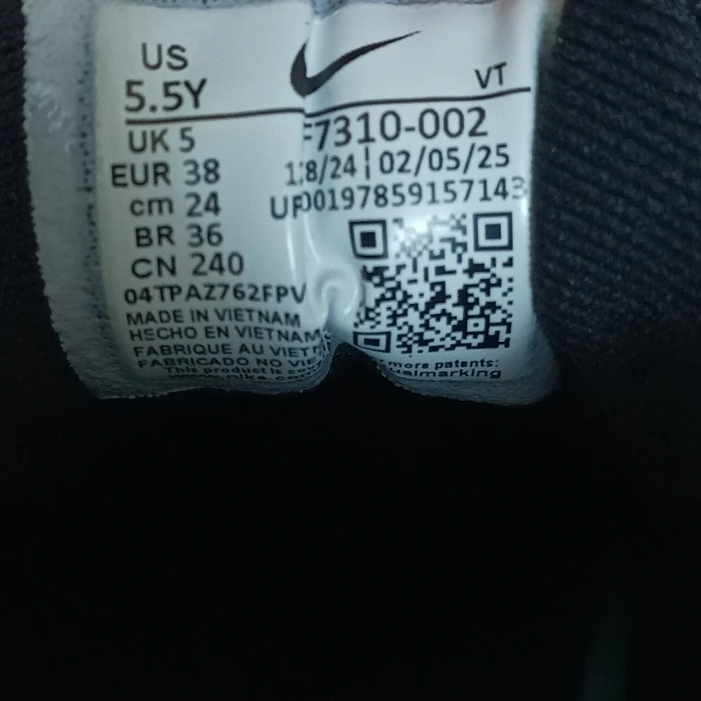 Nike Air Max DN8 Black Anthracite GS Walking Running Shoes Size 5.5Y Women's 7